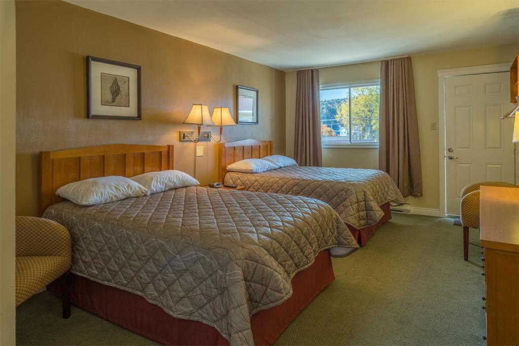 Alpine Motor Inn Alma Екстер'єр фото